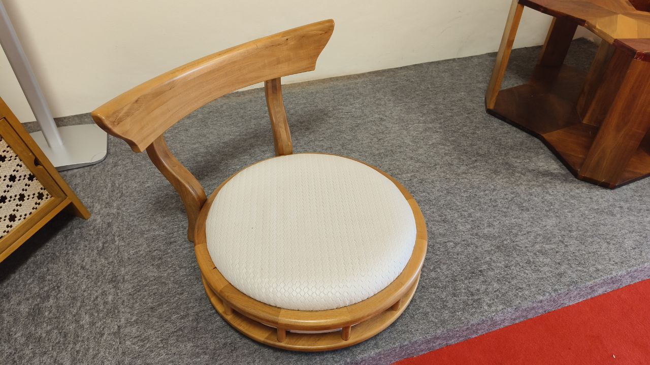 Seh Chair